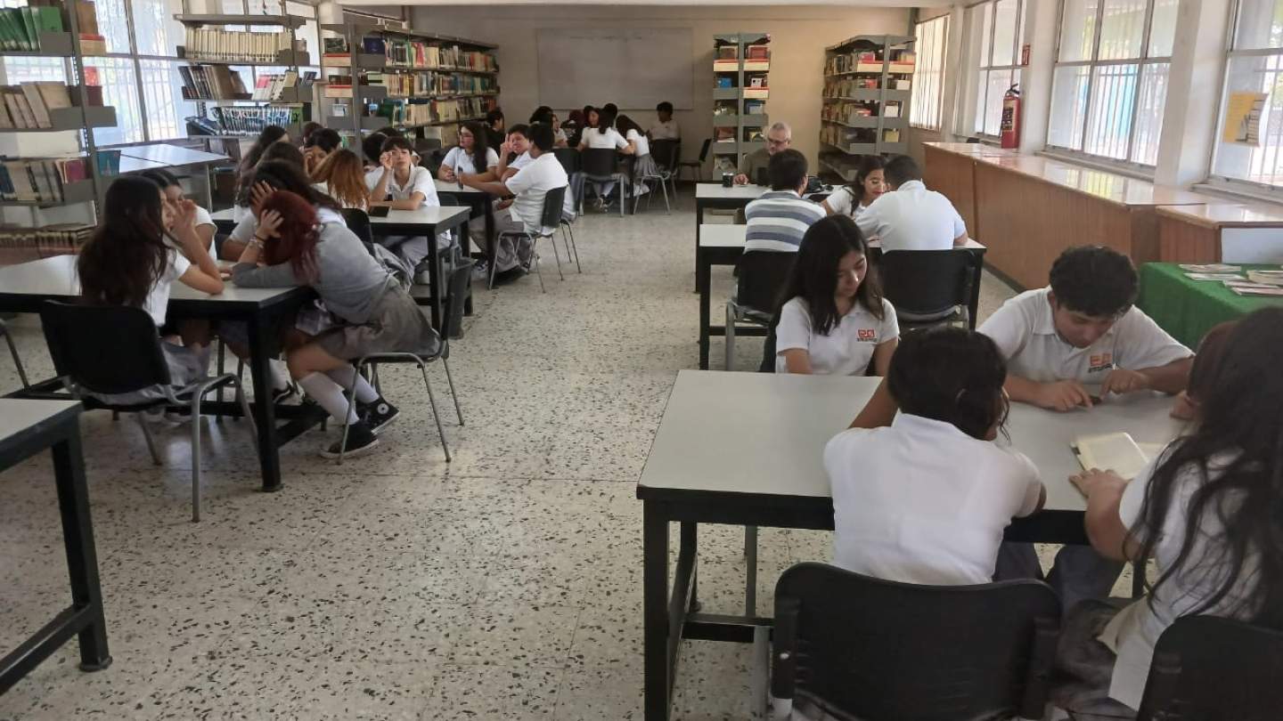 Participa Cobach en estrategias para reforzar el hábito de lectura en su alumnado